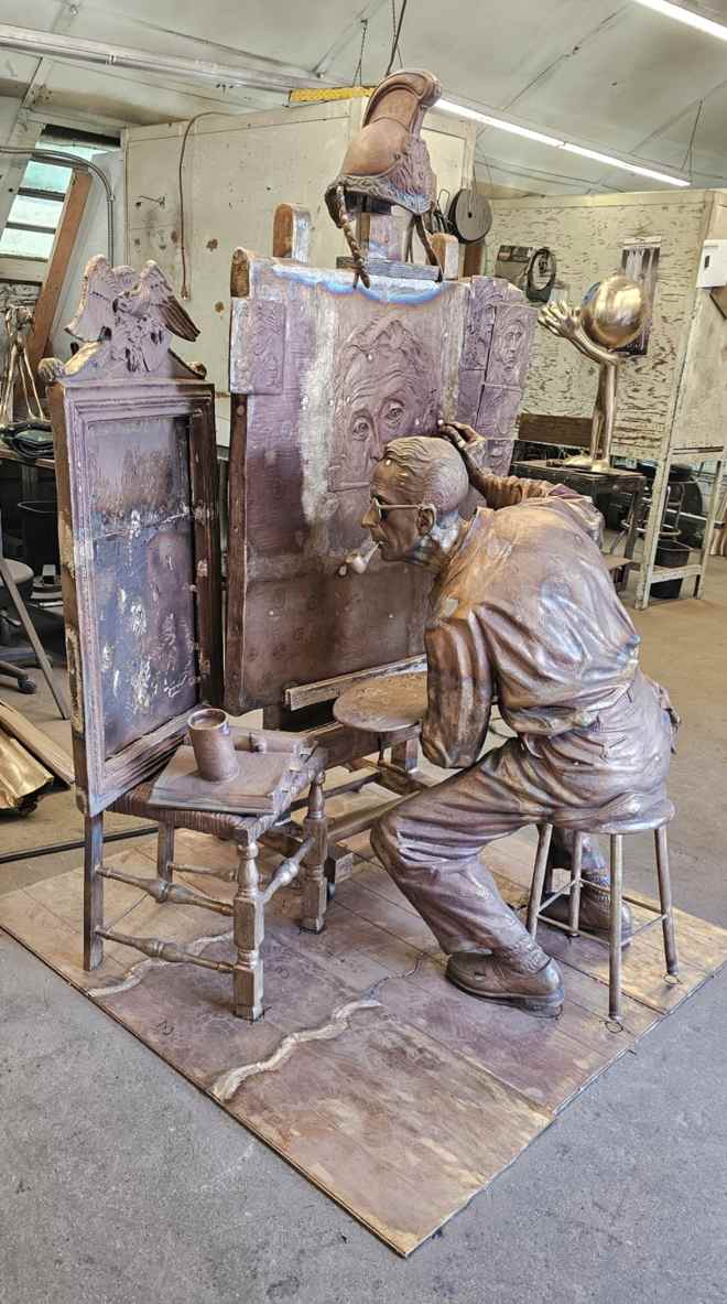 Statue by #GregPolutanovich